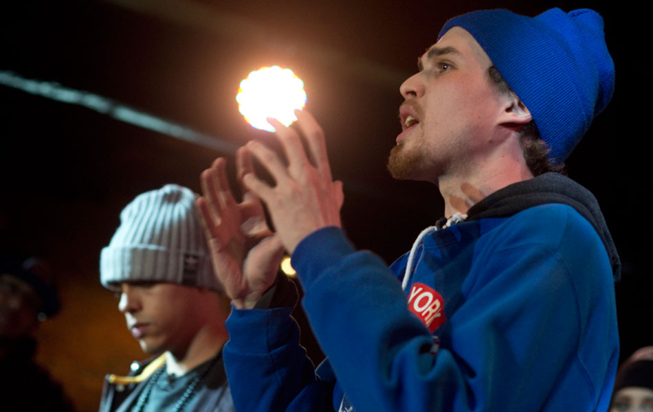 Pigsty summoning a glowing orb against Diaz